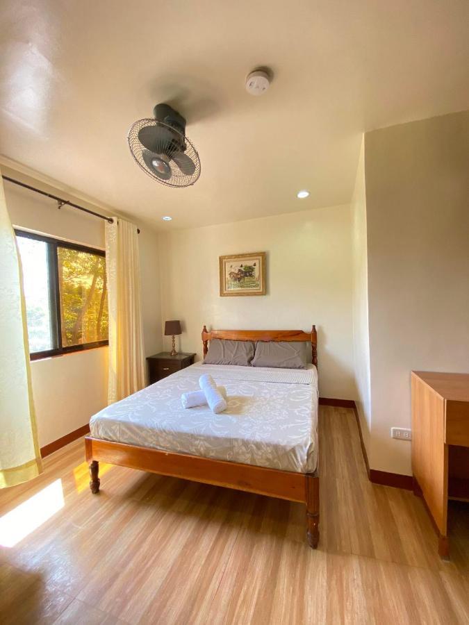 Tessie'S Home Stay Bed & Breakfast Puerto Princesa Exteriör bild